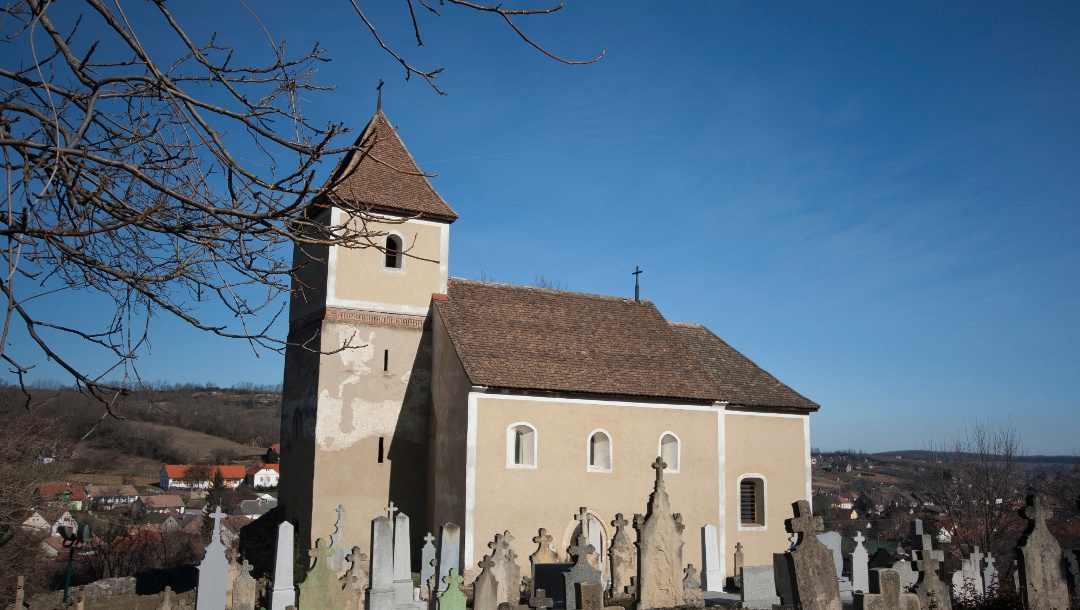 A mecseknádasdi Árpád-kori templom