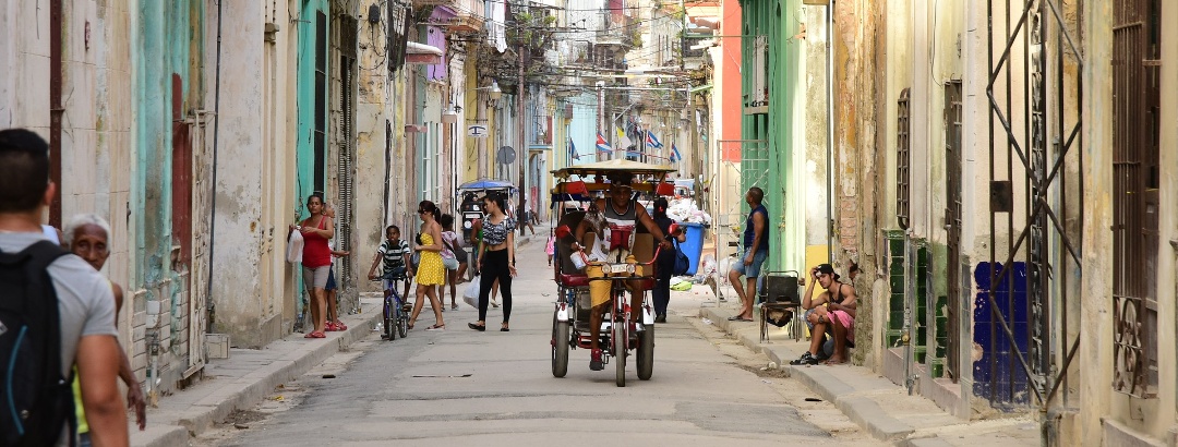 View of the alleyways of the metropolis of Havana