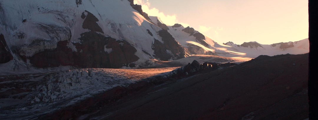 Sunset with a view from the hut to the west