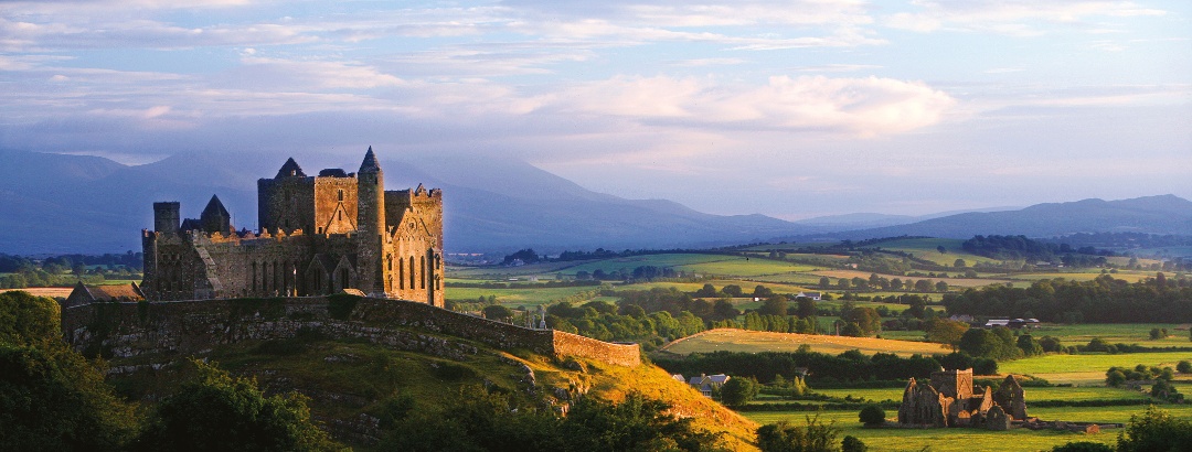 Monument and landmark of Ireland: The Rock of Cashel