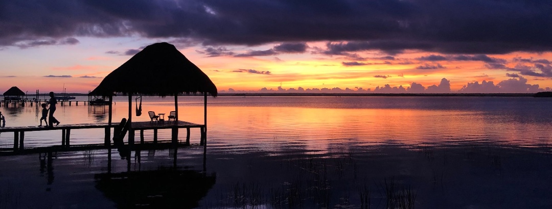 Strand in Bacalar, Quintana Roo, Mexiko.