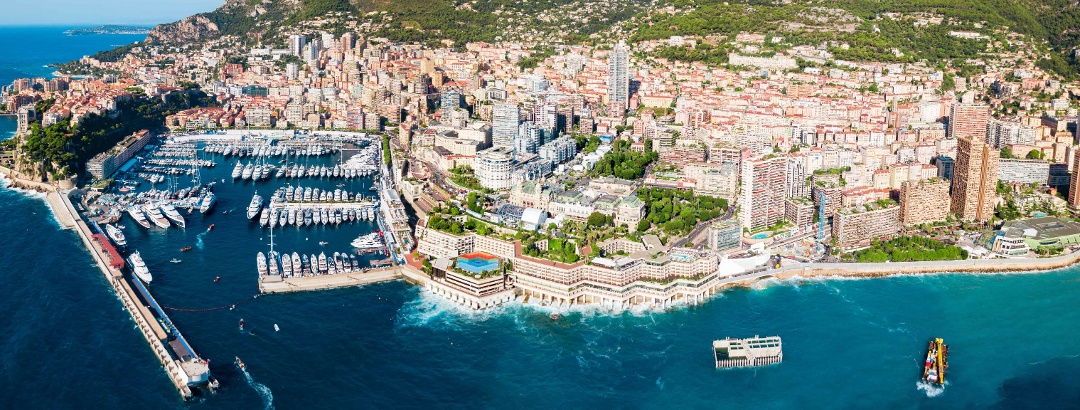 Monaco is world-famous for its harbour, its impressive location on the Cote d'Azur and the Formula 1 racetrack