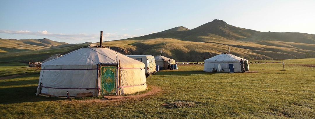 Die Jurten sind die traditionellen Zelte der Nomaden in der Mongolei.