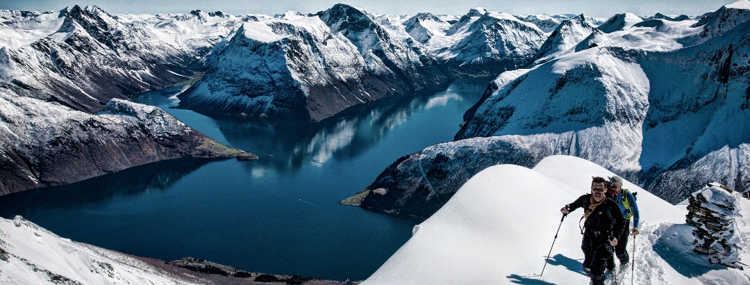 Ski touring Lissjedalshornet in Romsdalen